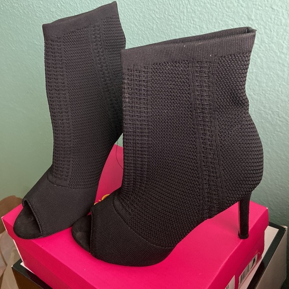 Open toe bootie - Picture 2 of 6